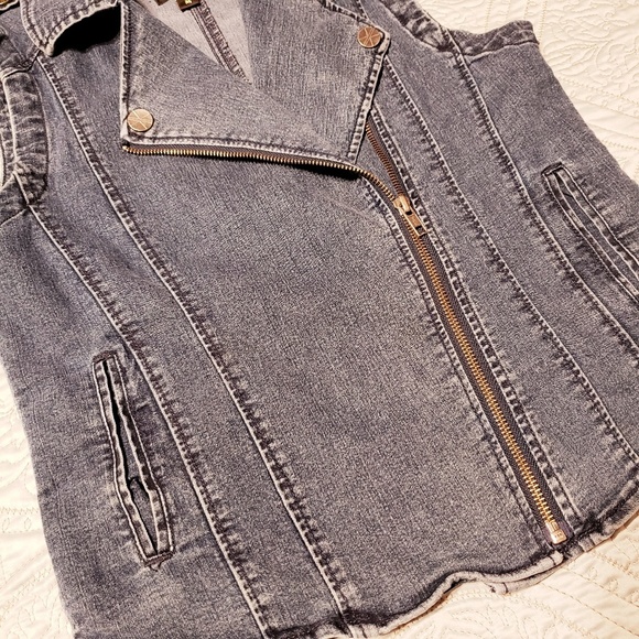 Kardashian Kollection Denim Vest - Picture 3 of 5